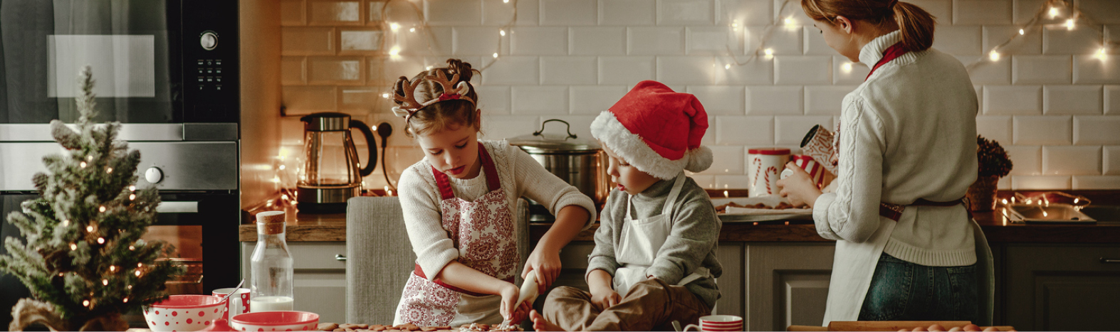 Familie backt Weihnachtsplätzchen, Weihnachtsrezepte