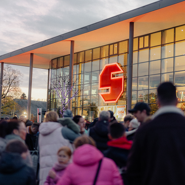 Stimmungsvolle Laternen beim Martinzug von Schaffrath