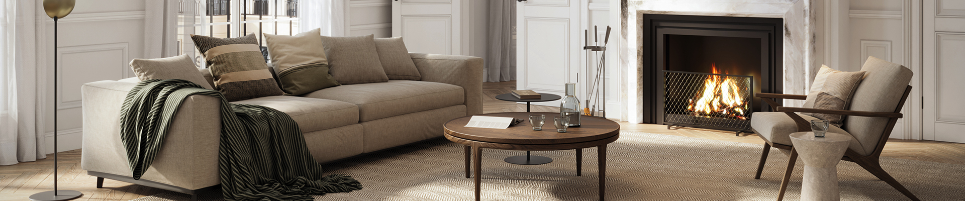 Gemütliches Wohnzimmer mit Sofa, Couchtisch und stilvollen Dekorationen