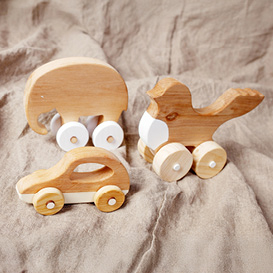 HOLZ SPIELWAREN