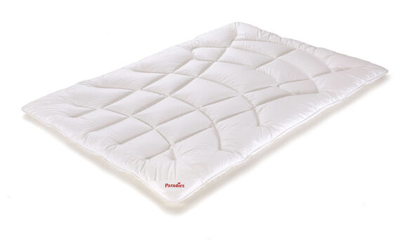 Paradies Ganzjahresbettdecke 1010g