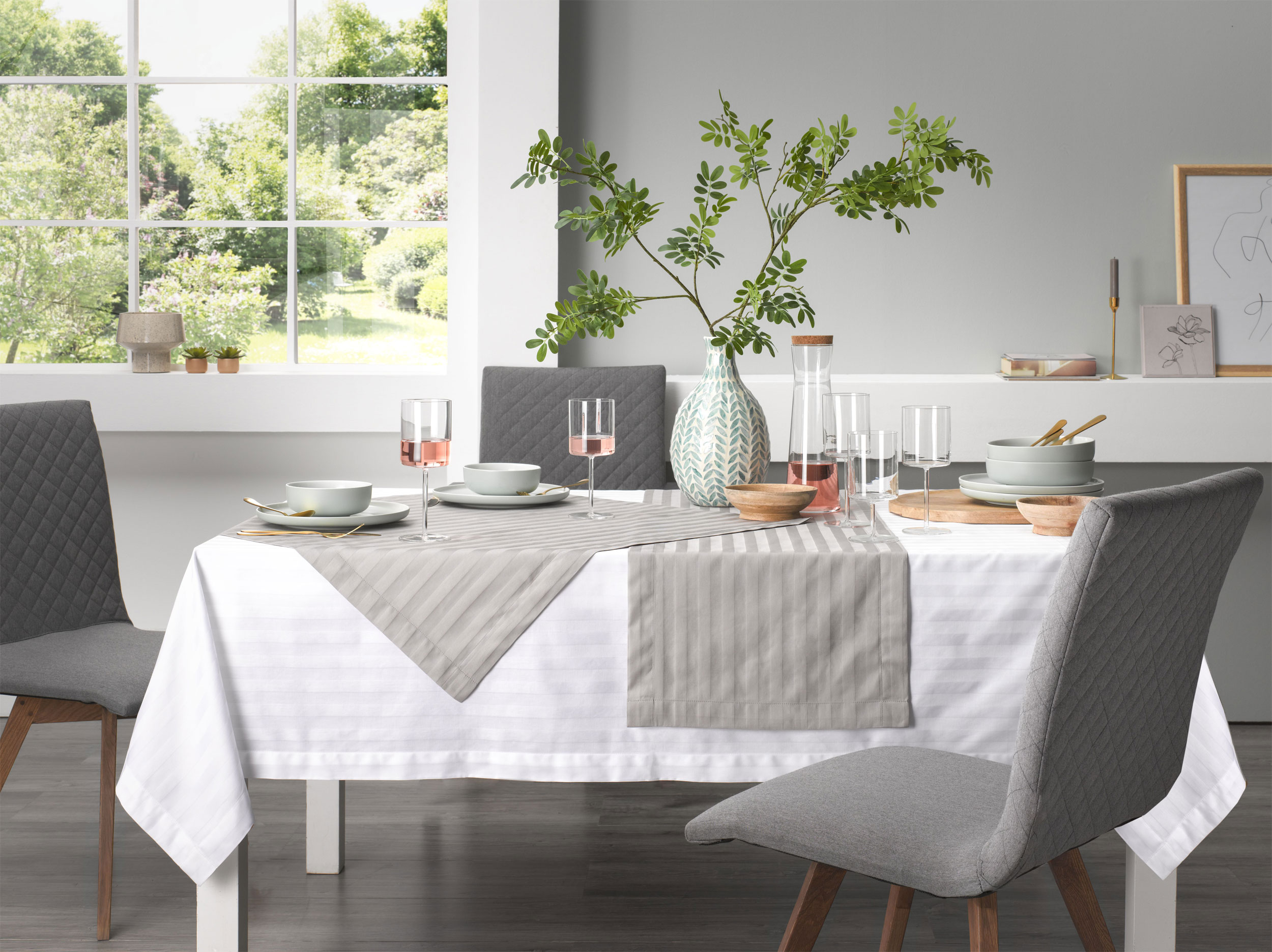 Inspiration Home Tischdecke silberfarben Textil