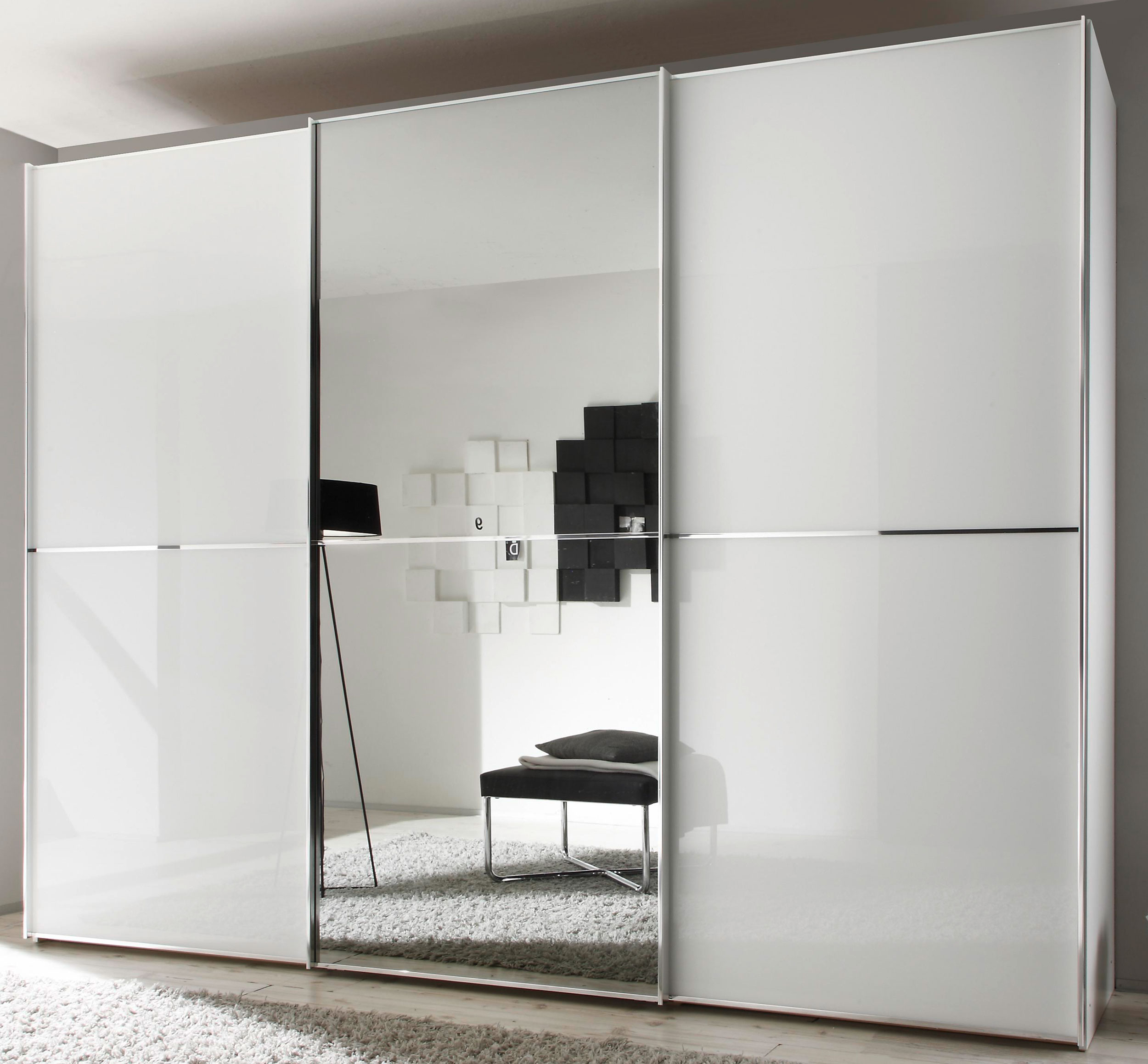Schwebetürenschrank image number 1