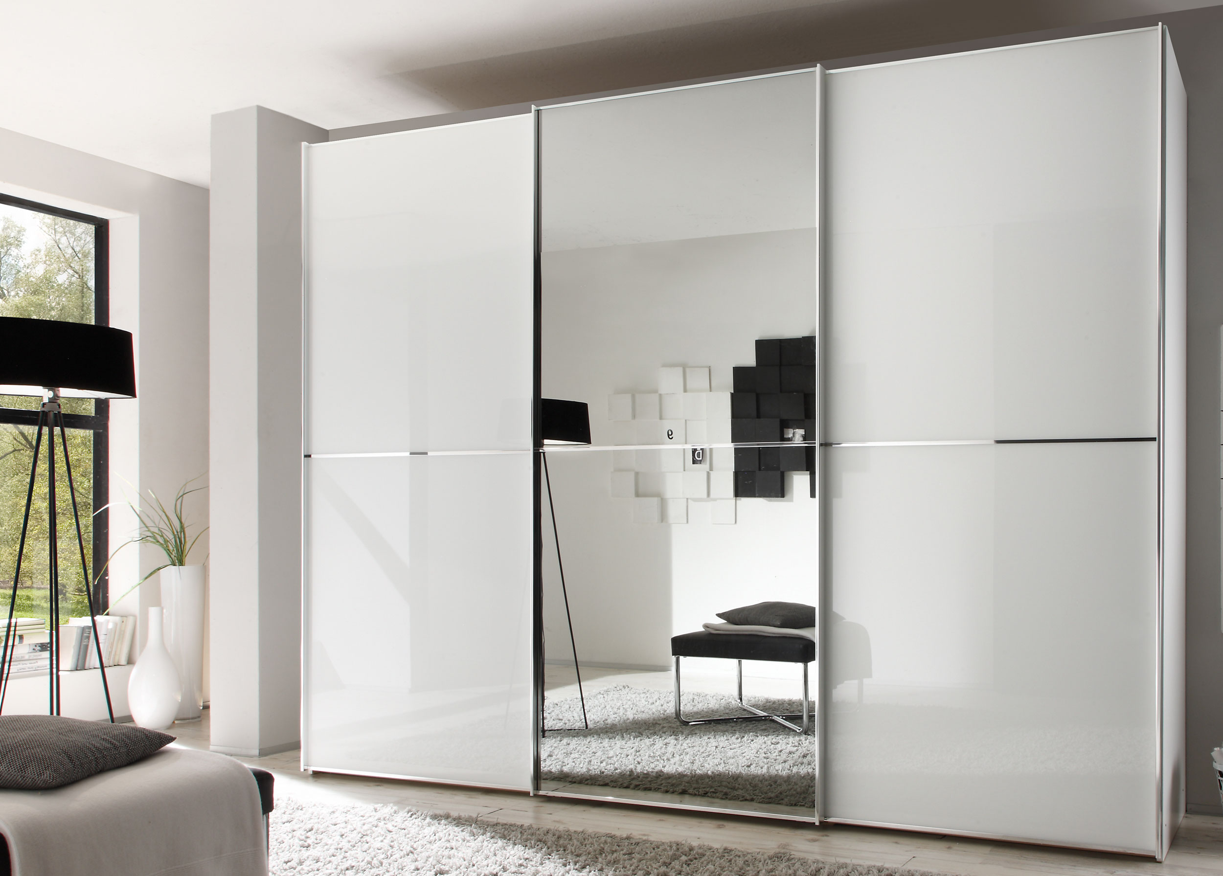 Schwebetürenschrank image number 1