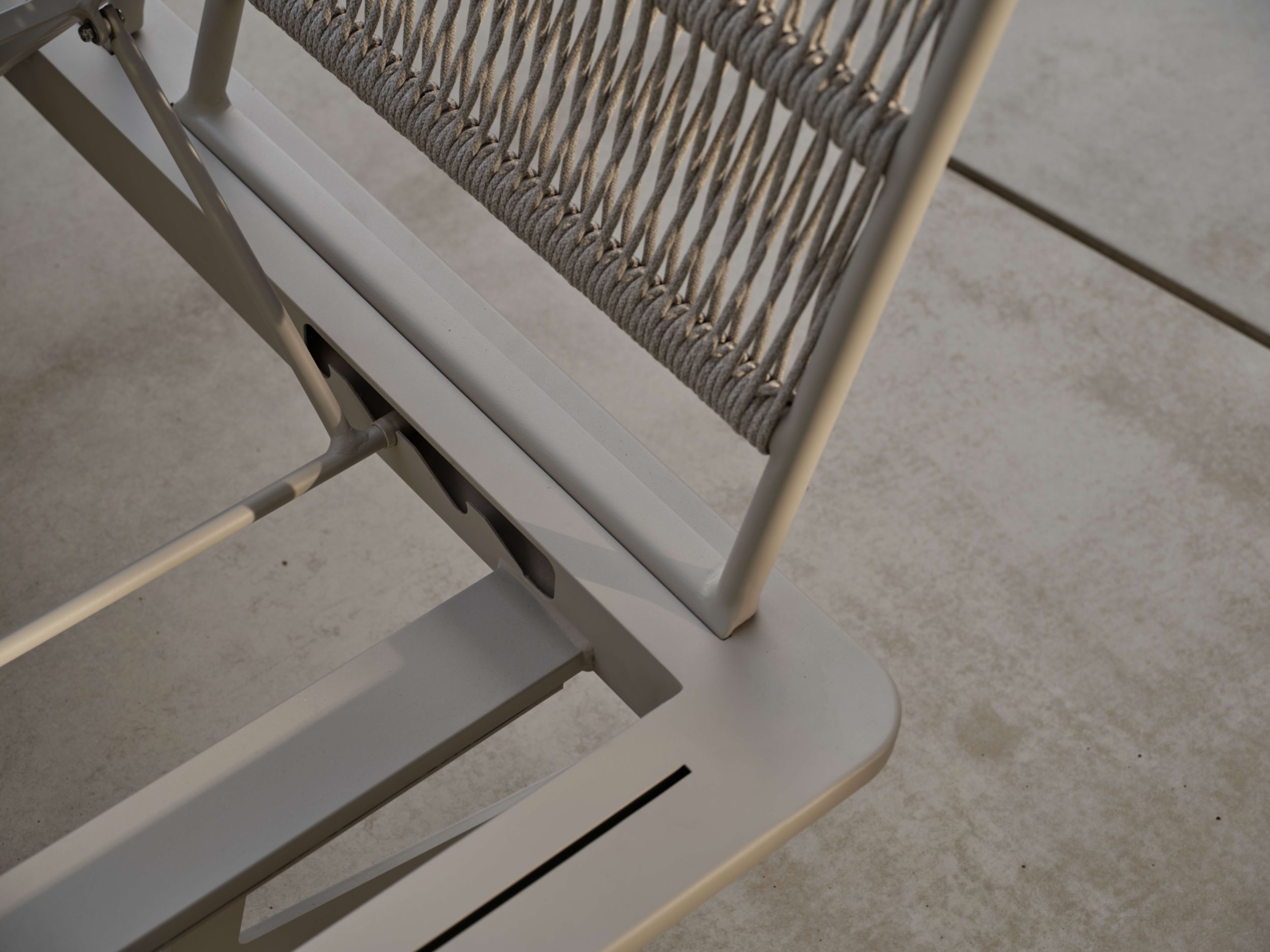 STERN Rope Lounge-Liege image number 5