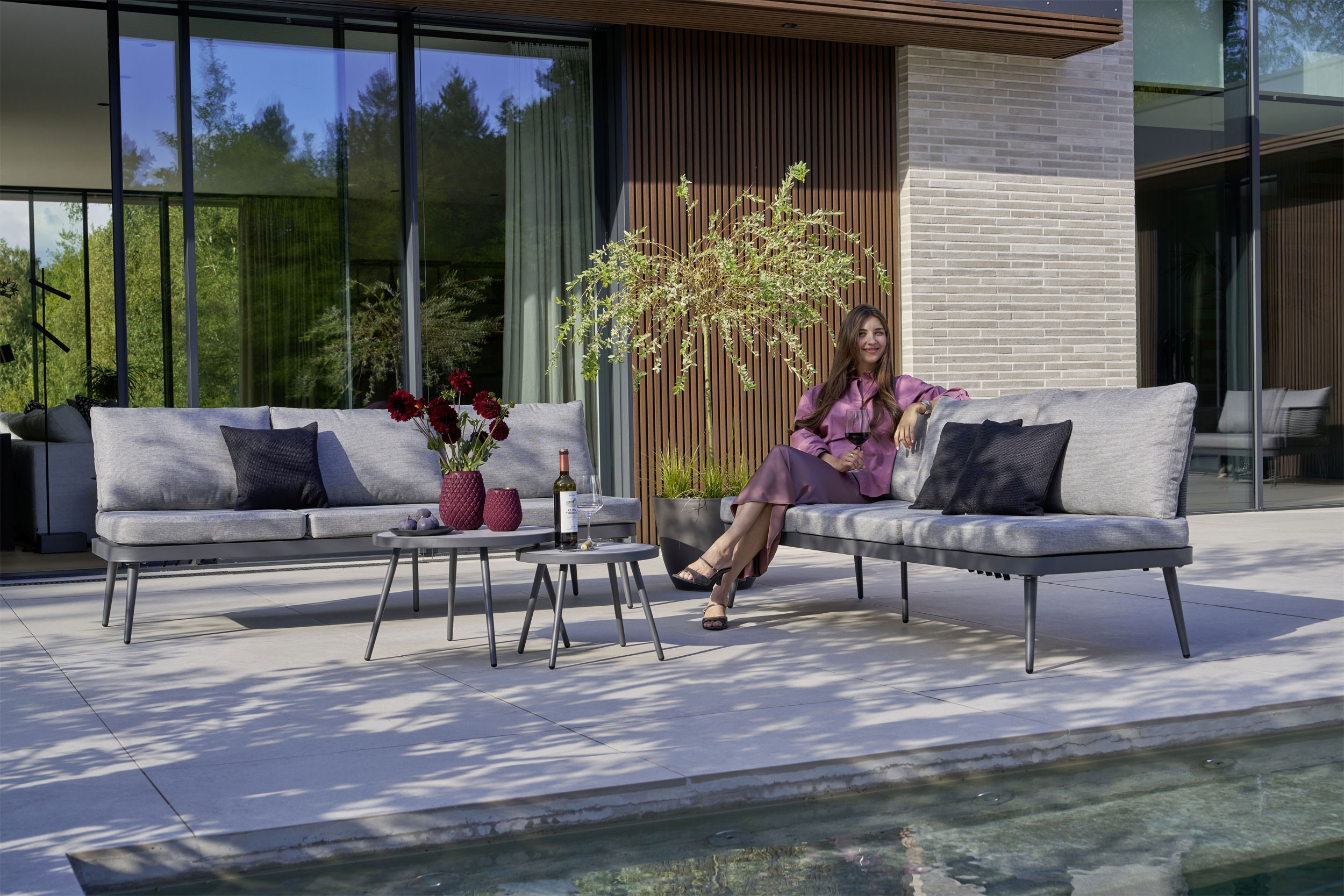 Gartensofa rechts image number null