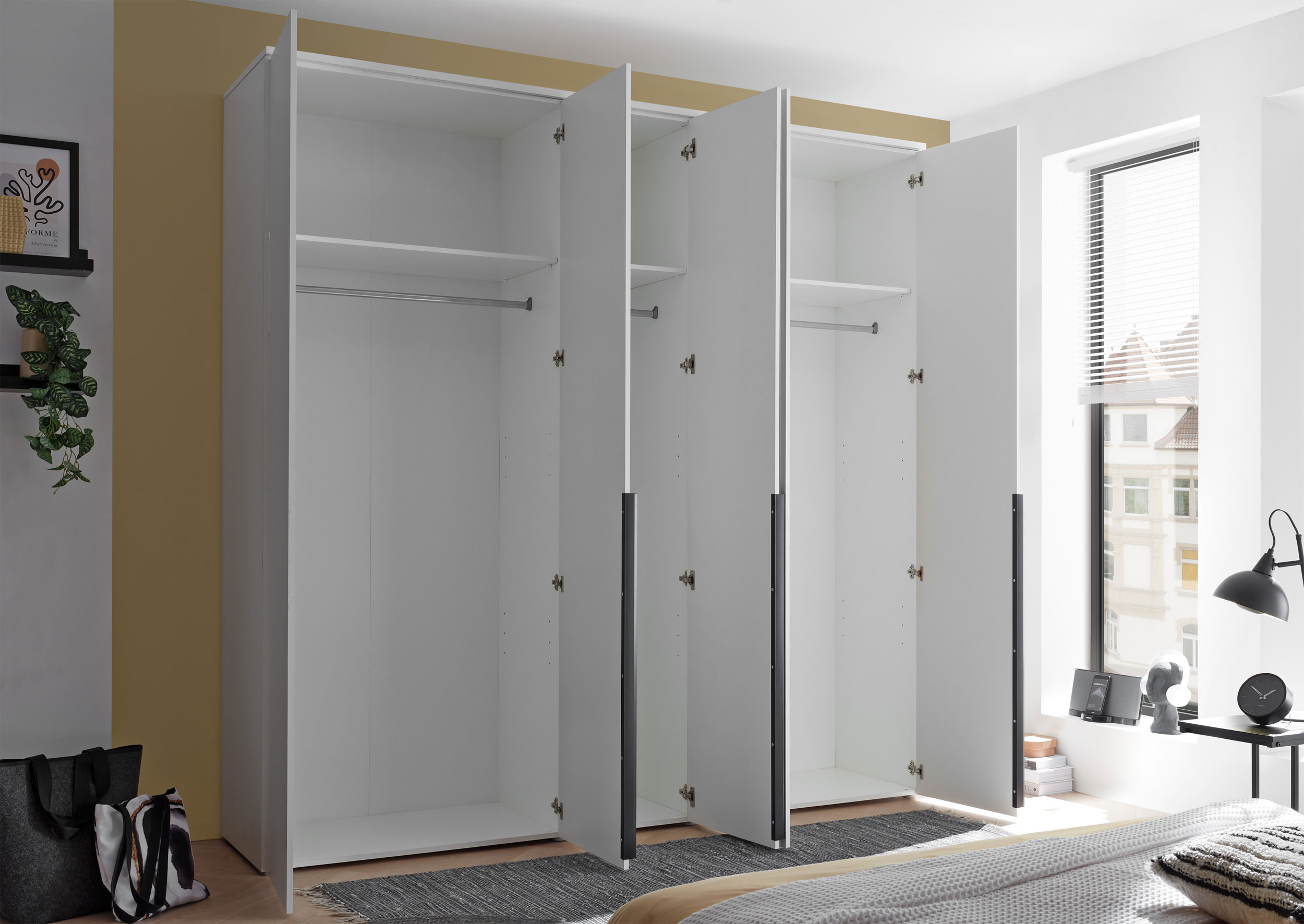 Drehtürenschrank 5-trg. image number null