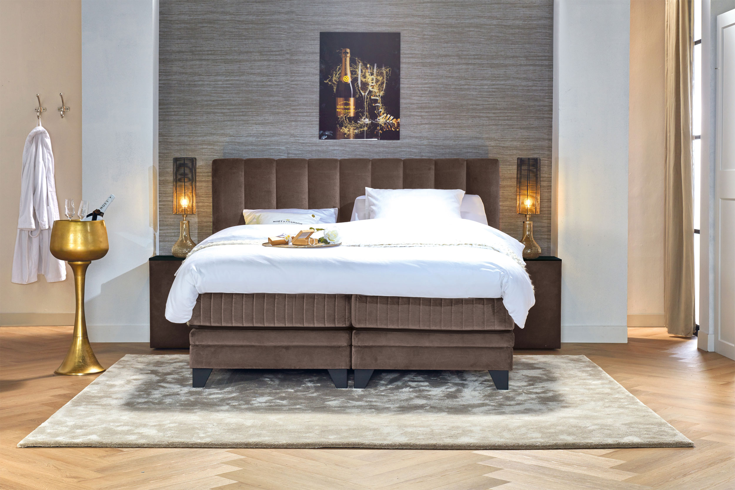 Boxspringbett m. Motor image number 3