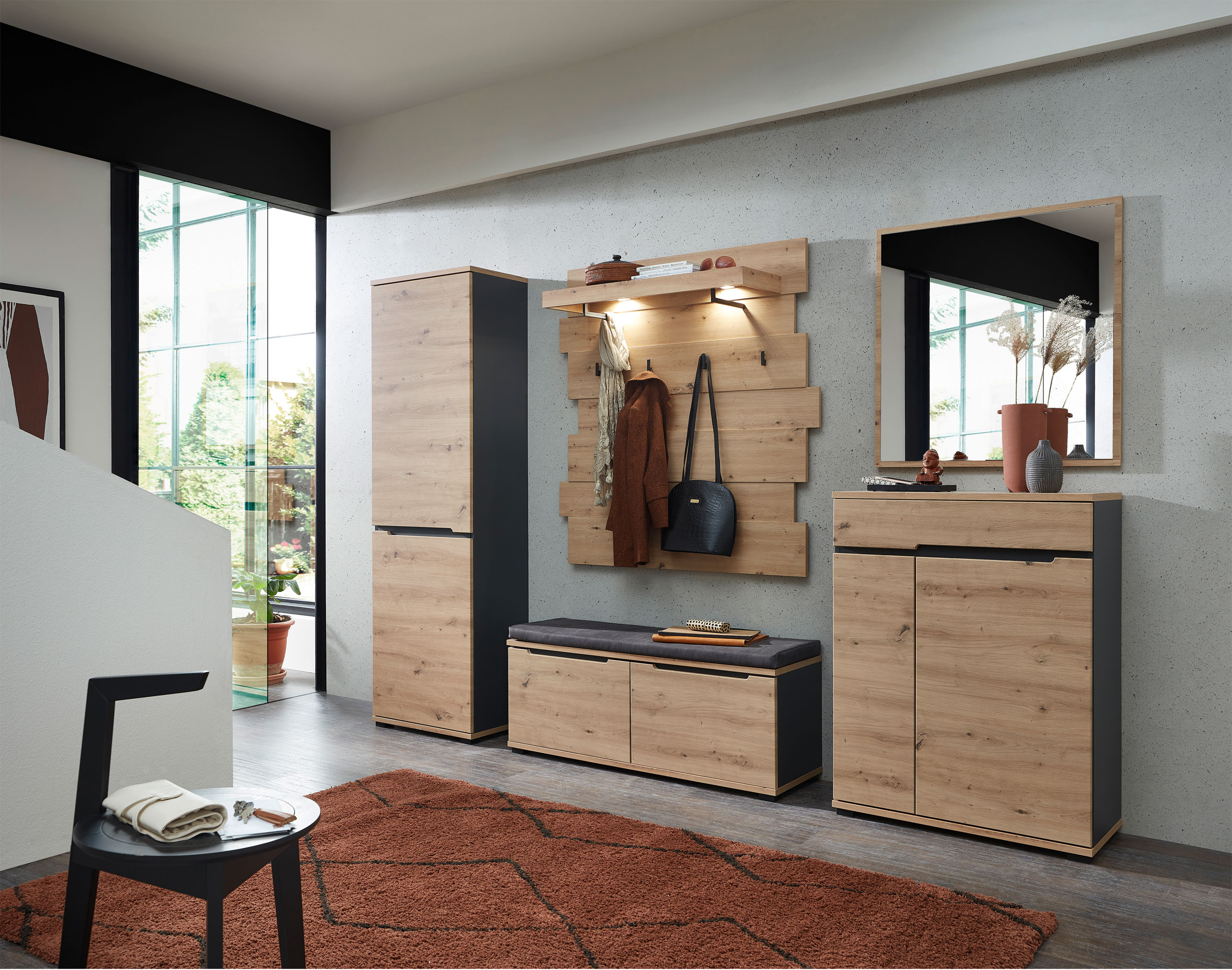 Garderobenschrank image number null