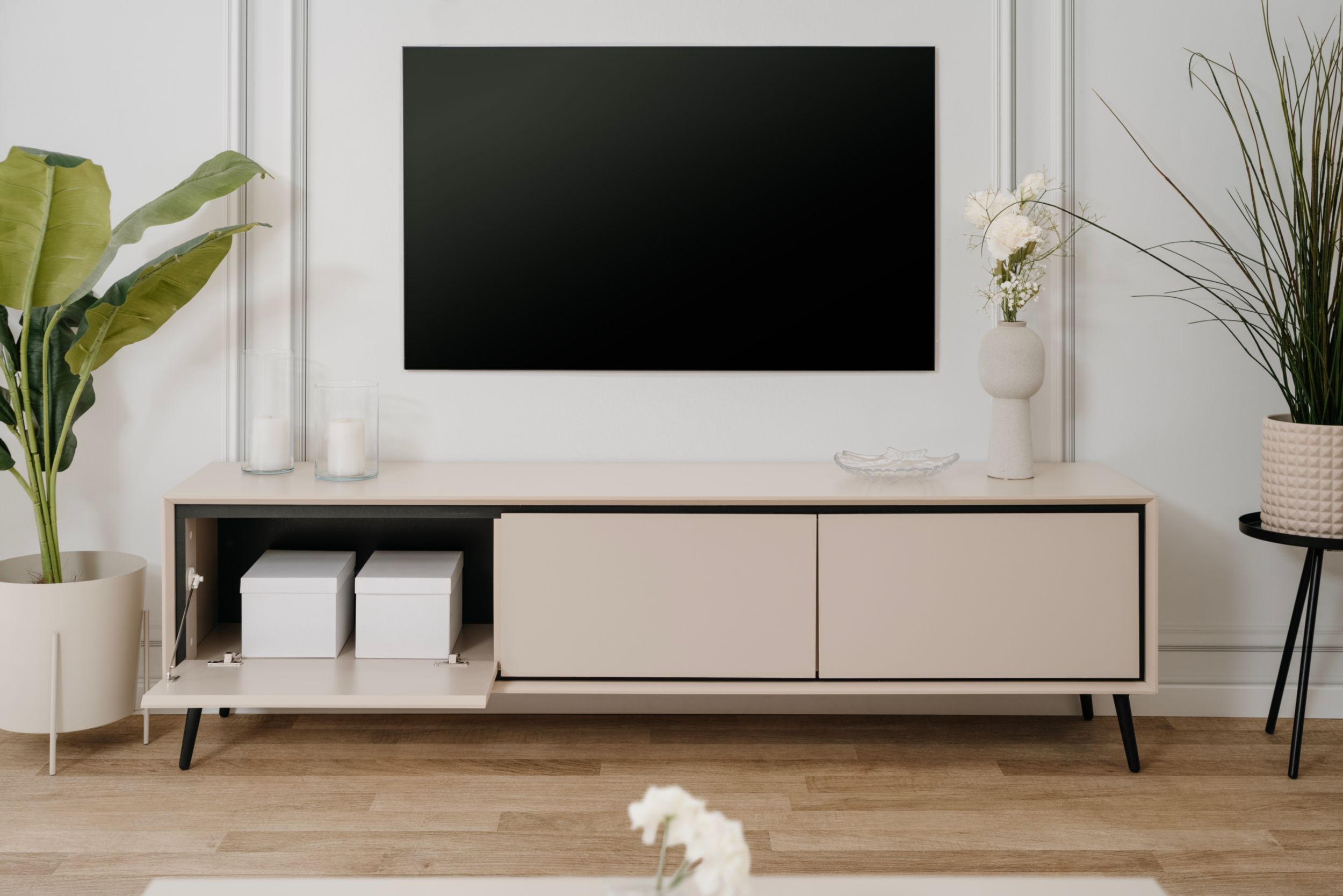 Lowboard image number 8