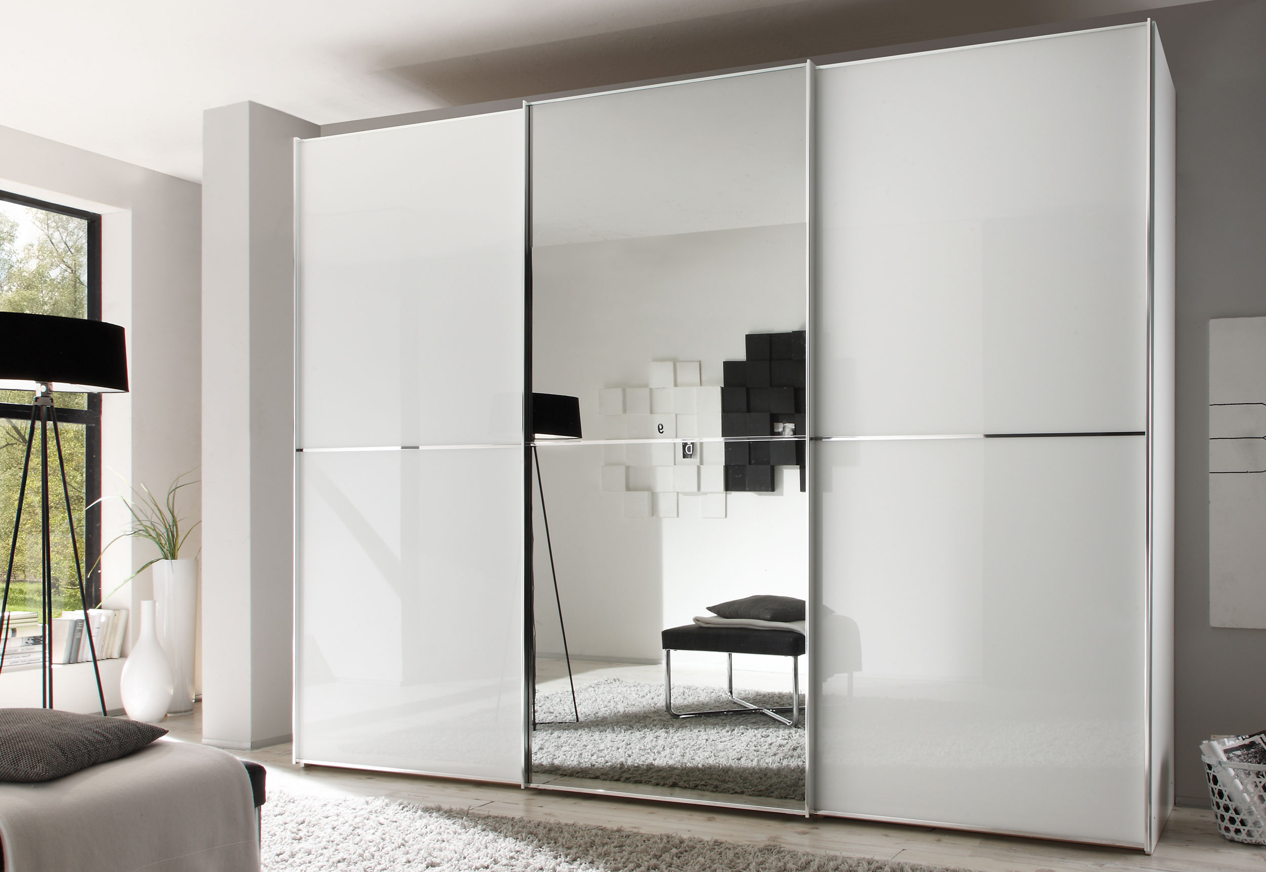 Schwebetürenschrank image number 1