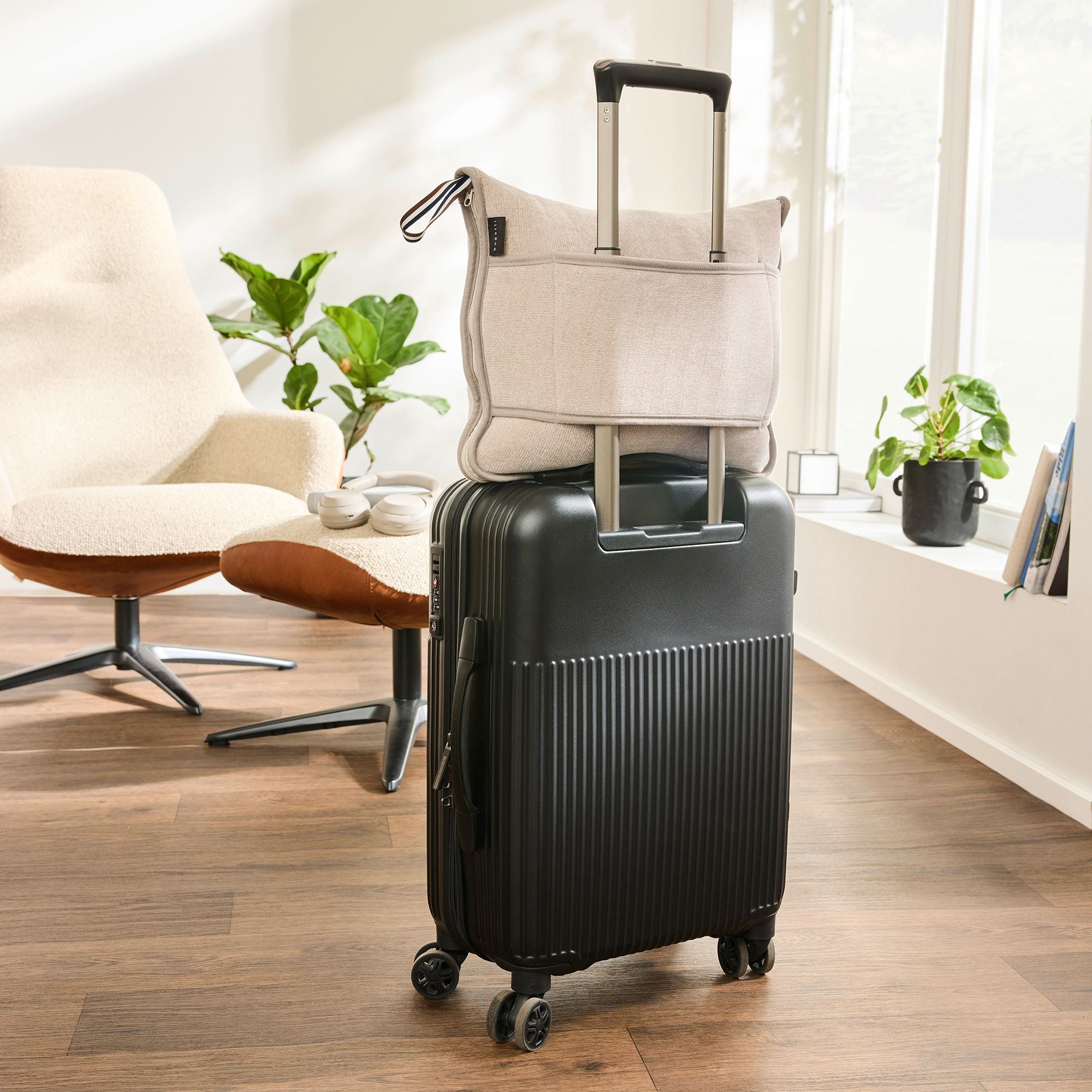 bugatti  Reisedecke image number 10