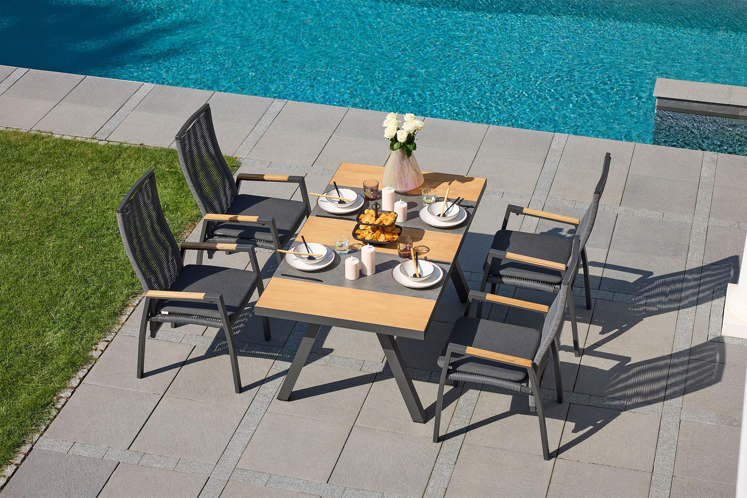 OUTDOOR Tisch image number 2