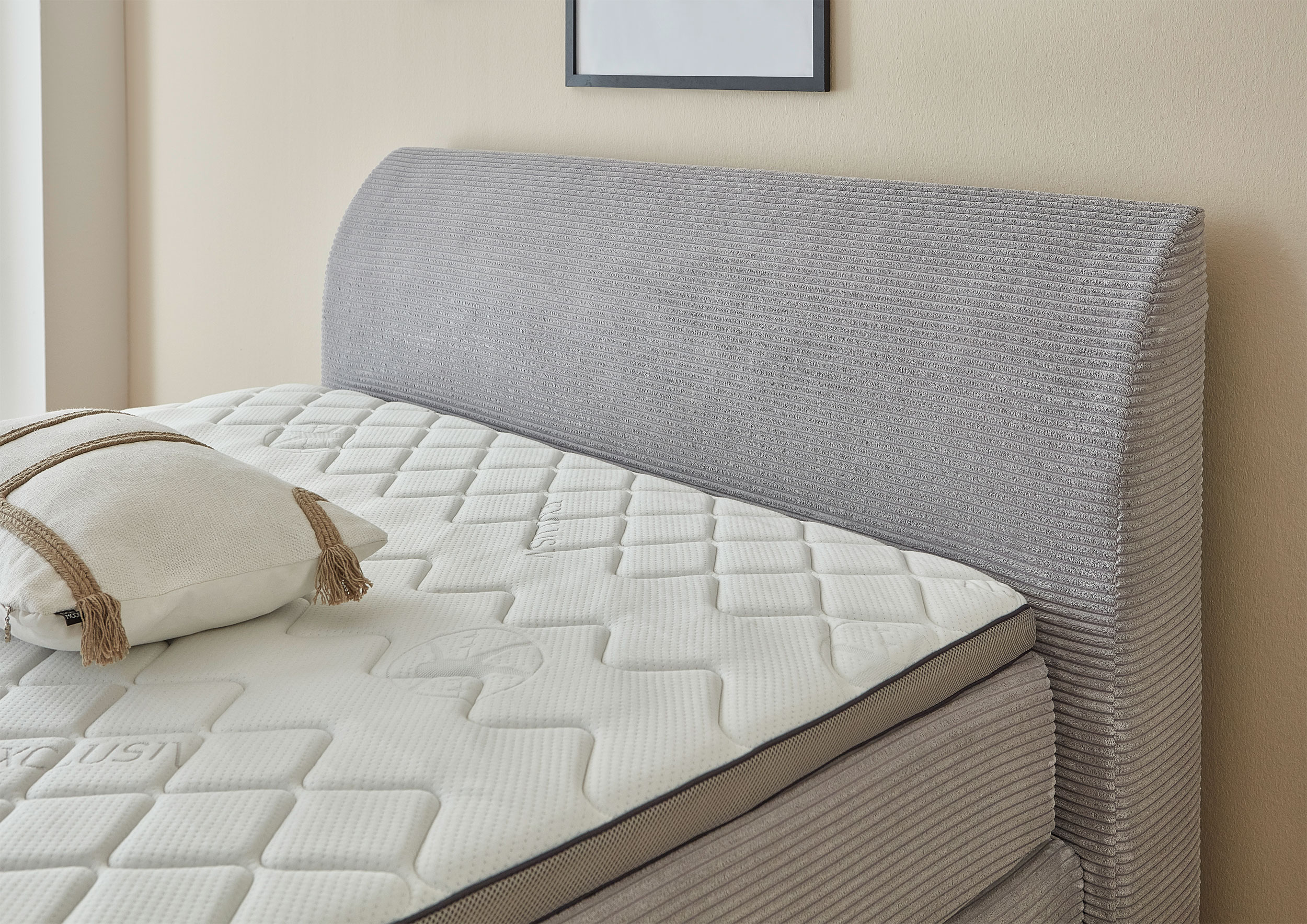 Boxspringbett image number null