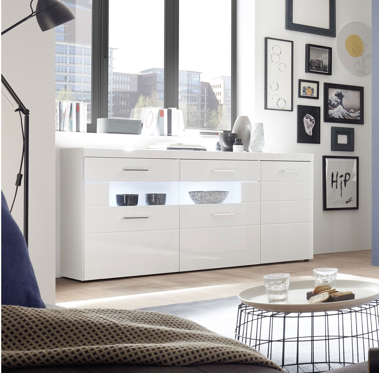 Sideboard image number null