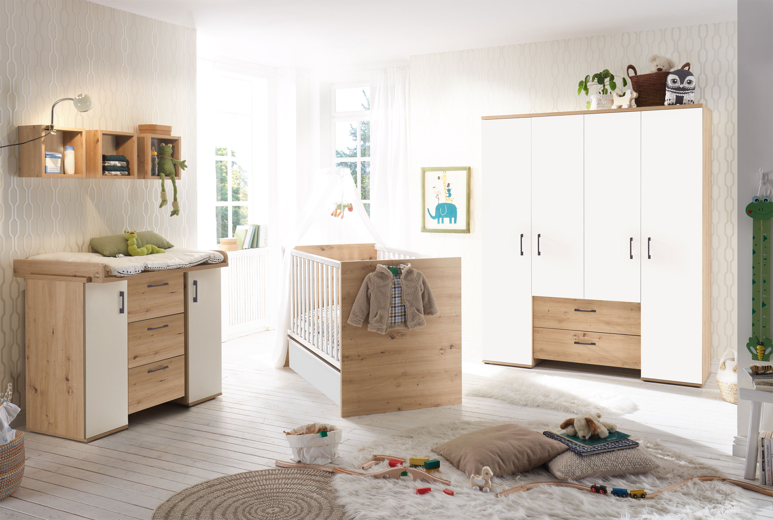 Babybett mit breiten Sprossen image number null