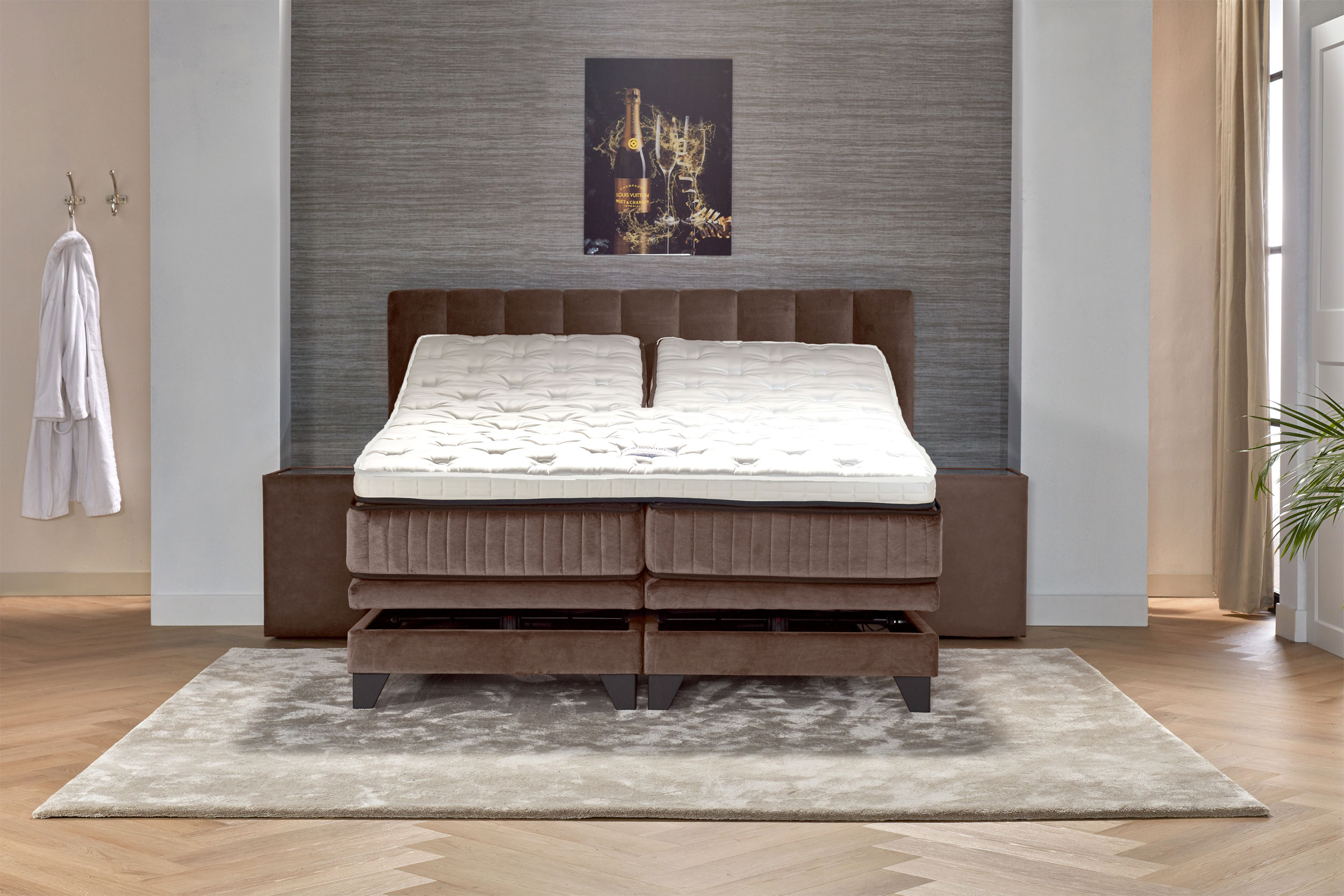 Boxspringbett m. Motor image number 2