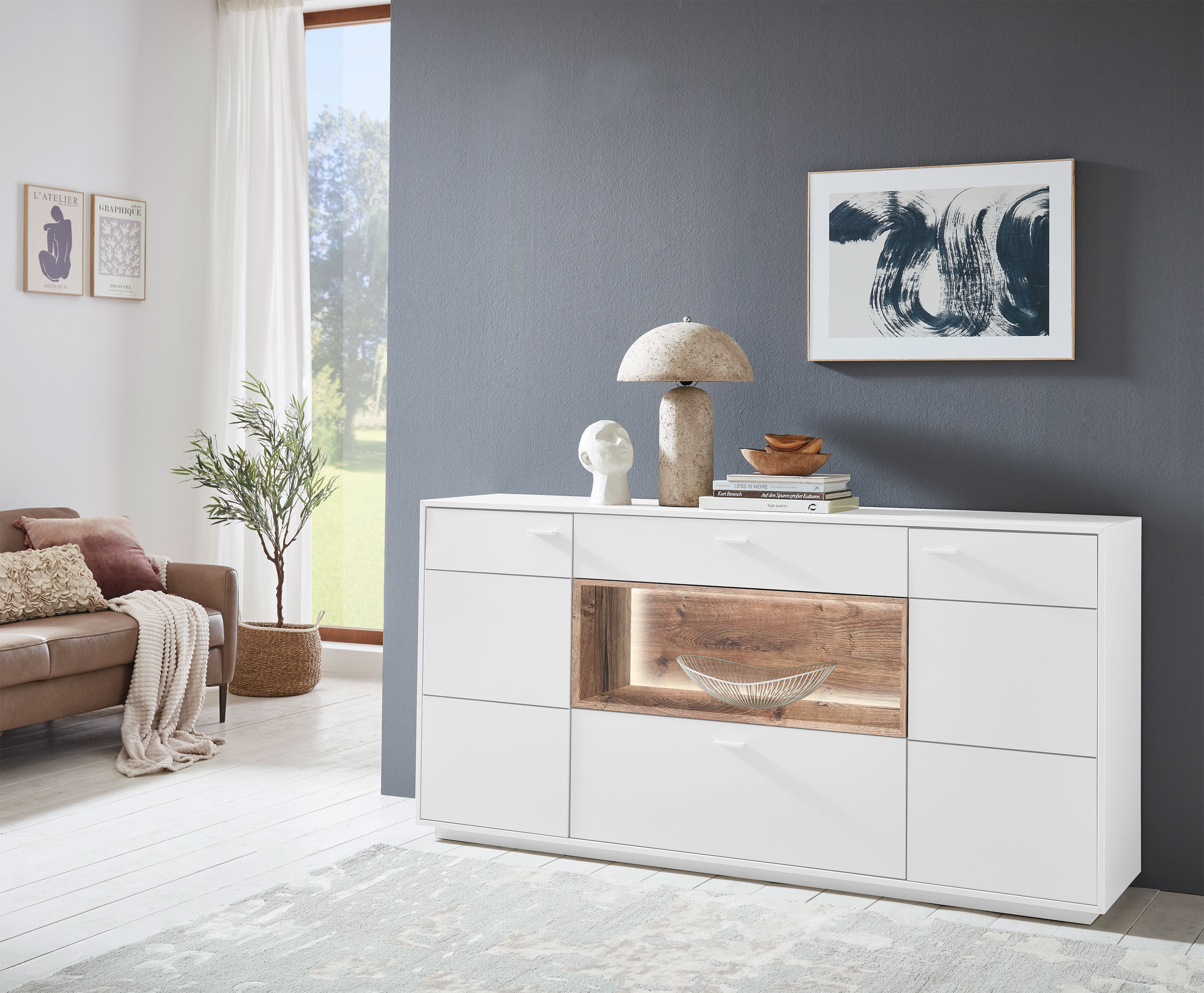 Sideboard image number 2