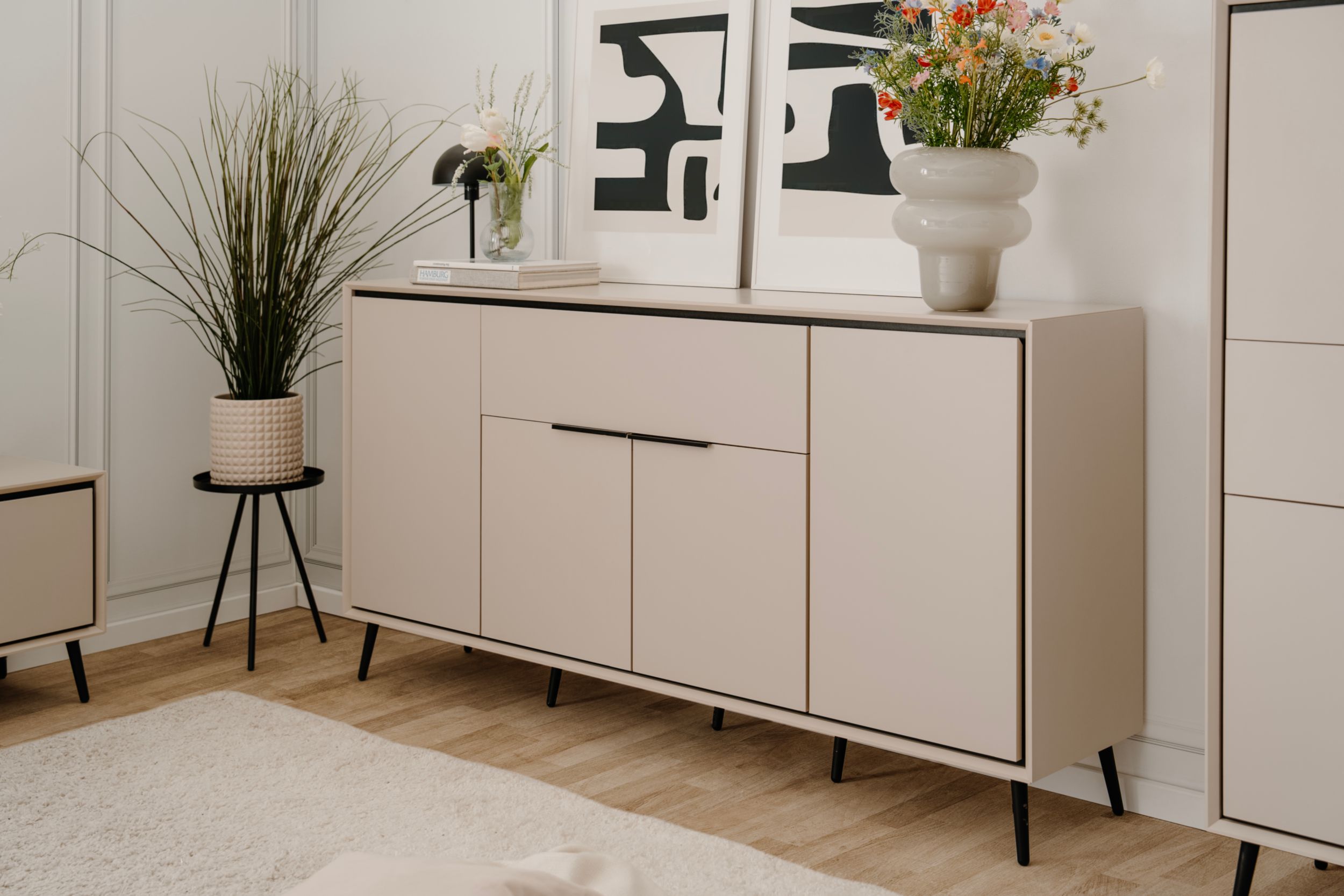 Sideboard image number 2